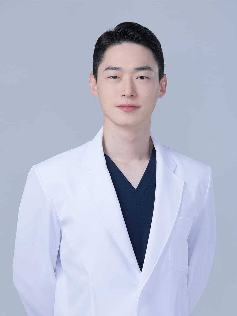 Dr. Gun Lee
